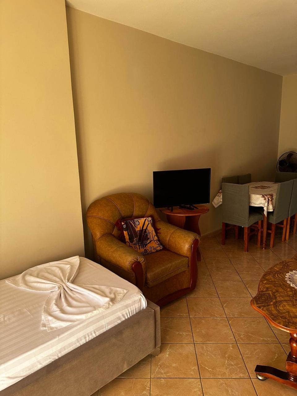 Boni Apartments Himarë Dış mekan fotoğraf