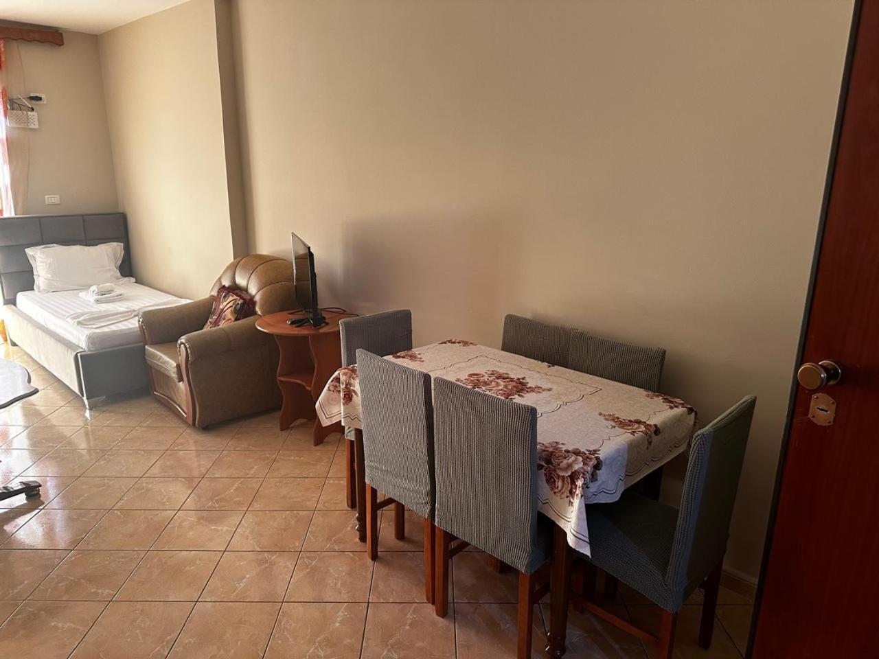 Boni Apartments Himarë Dış mekan fotoğraf